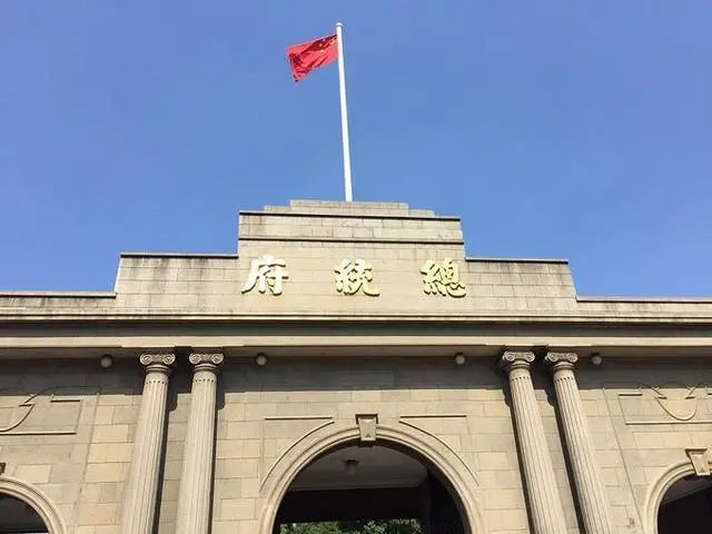 平安大厦|上海陆家嘴的“平安大厦”：27亿人民币堆砌出的尊贵、傲慢与寂寞