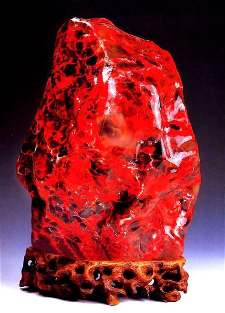 昌化鸡血石鉴定:全面分析真伪鉴别,仿品区分