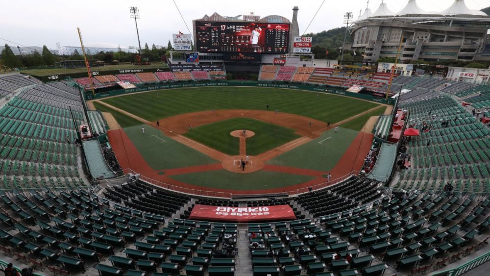 失去灵魂疫情下韩国球迷可现场观赛但必须放弃