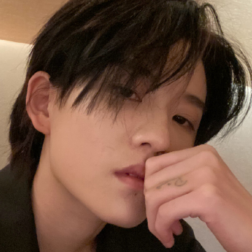 陆柯燃应粉丝要求留长发,本以为会翻车,看清成果后心动了