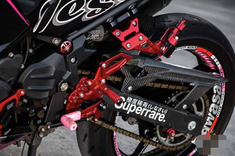 川崎ninja 400女骑士 一年来的骑行体验 有优点也有缺点 腾讯新闻