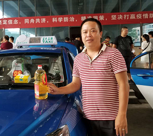 也在今天装上了筑翼行app的驾驶员们贵州蓝色众联甲醇出租汽车有限