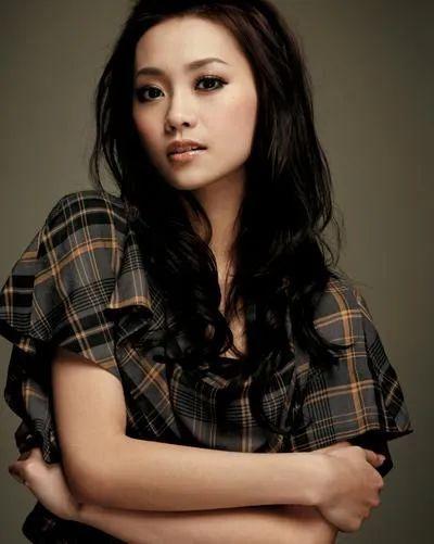 骨瘦如柴,全身瘫痪,牙齿掉光,伍智恒被8年豪门生活毁掉人生