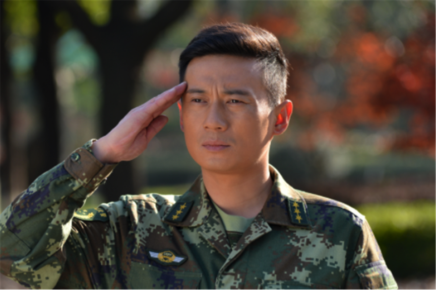 徐洪浩军旅题材电视剧的常客褪去青涩后终于大红大紫