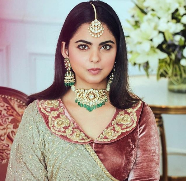 她就是伊莎安巴尼,印度"安巴尼家族"唯一的女性继承人.