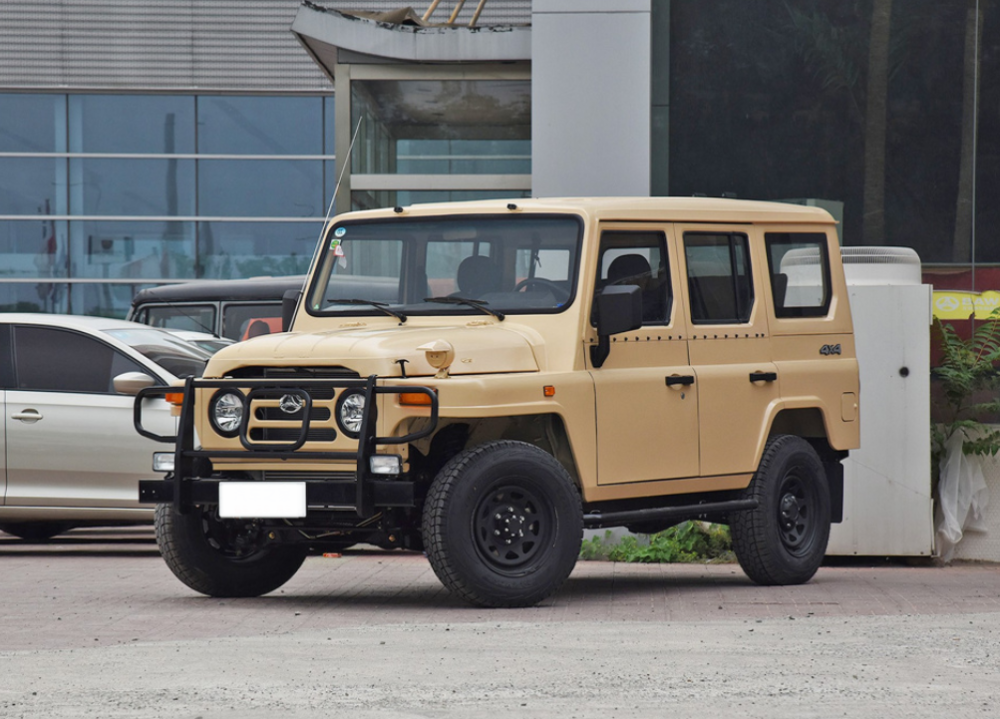 bj212不负众望!配非承载式车身 分时四驱,搭2.4t 211马力