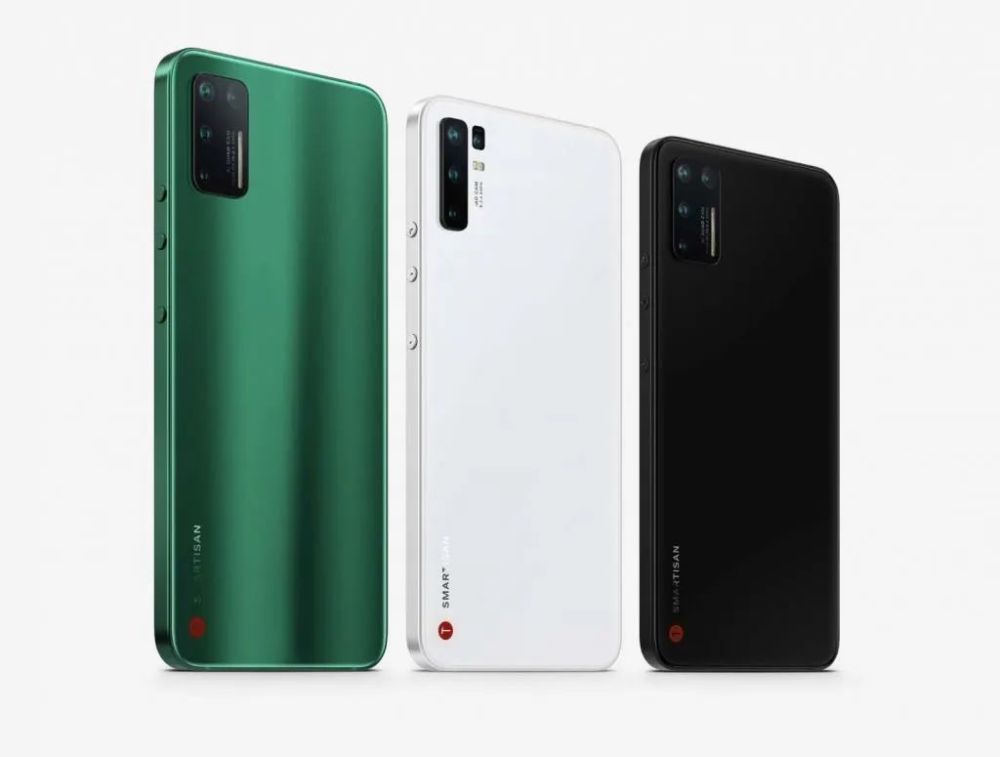 首先便是命名,作为坚果旗下最成功的产品线——坚果pro系列,下一款