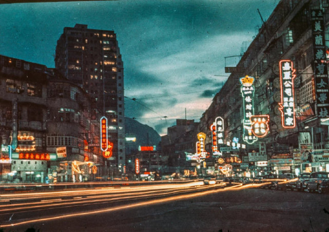 老照片1960年的香港霓虹闪烁的美丽夜景