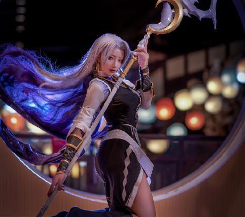 枣糕就cos了阴阳师里面的泷夜叉姬.