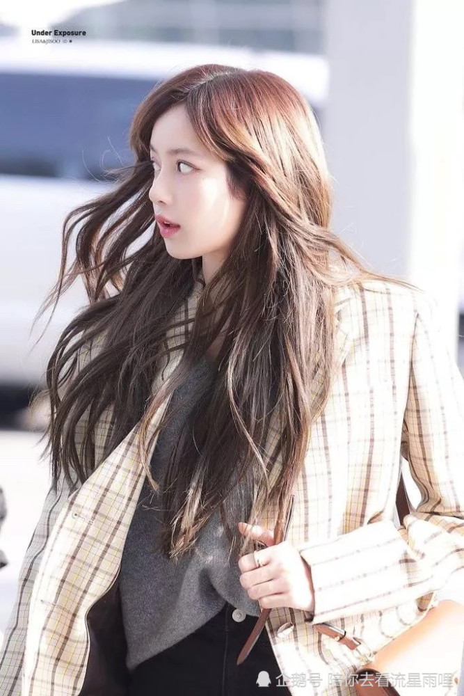 那些喷子说lisa没有刘海就丑,请进来给你疯狂打脸!