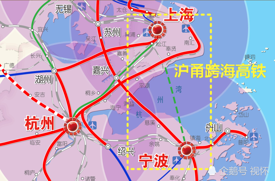 北边的是正在建设的一条连接上海与南通的国家Ⅰ级客货共线沪通铁路