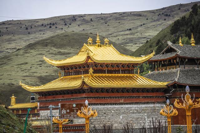 甘孜州塔公寺康巴藏民朝拜圣地因文成公主而建