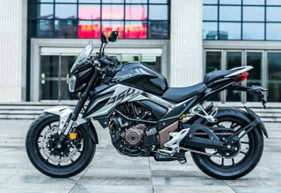 力帆中量级运动街车,双缸水冷20kw,前后碟刹配abs,可调节悬架