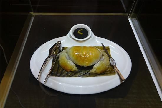 花鸟瑞兽 佛陀菩萨的玉雕题材都看腻了 今天给你看点不一样的 腾讯新闻