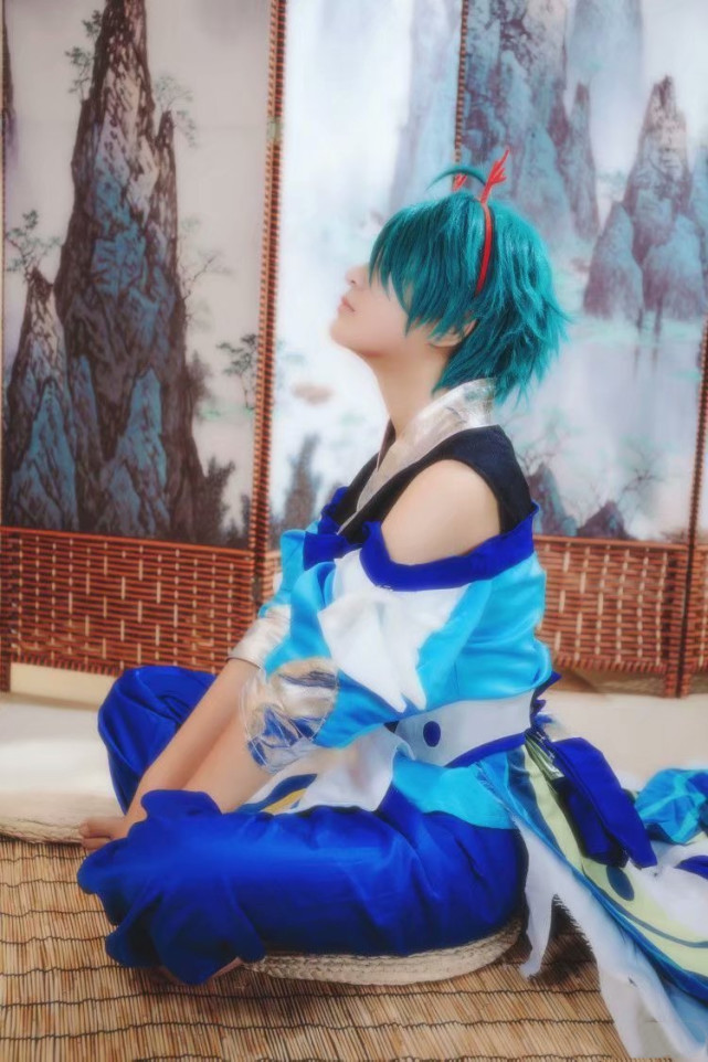 110期王者cos:小哥哥cos庄周,最像的还是那迷离的眼神!