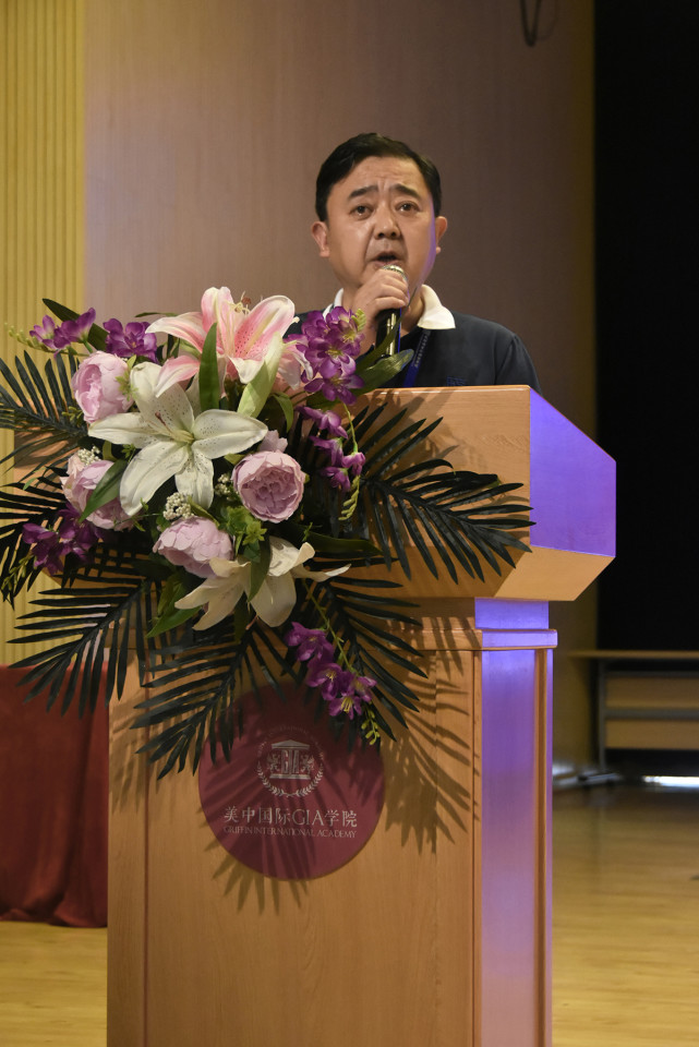 成都绵实外校长 付建军