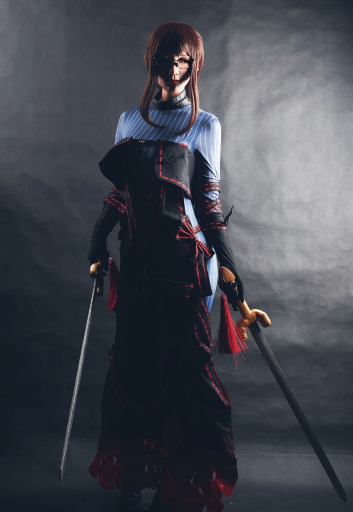 下面就带大家一起来欣赏优雅美丽的小姐姐带来的虞姬cos.