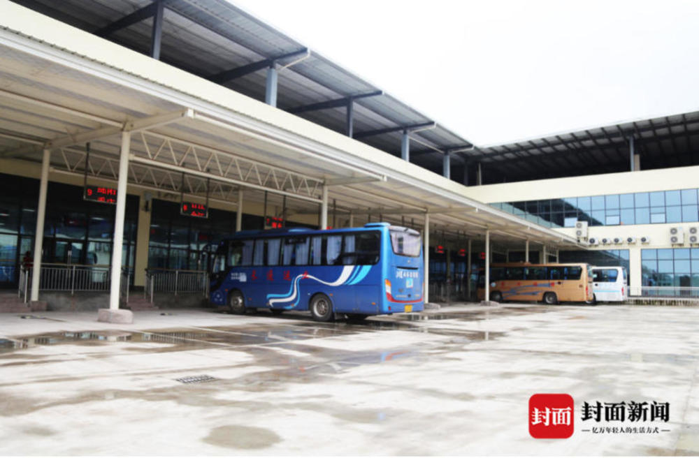 四川泸州城西客运站试运行首日共发车45班运送旅客324人