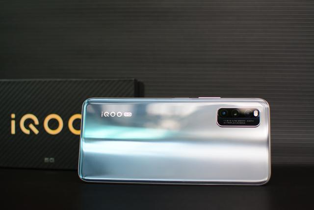心动价2429元 144hz 256gb 53万分跑分 4500mah 腾讯新闻