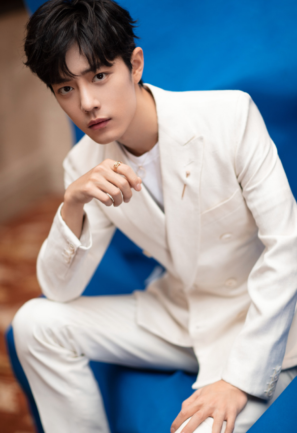 肖战|肖战复出又遇难题？获“烂片之王”称号，顶流男神何时才回归