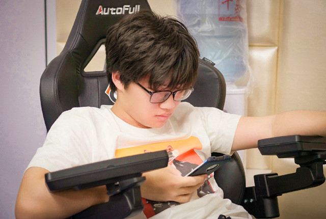 qg杰杰碰碰车11连胜创纪录巅峰榜重返榜首新赛季或不再替补