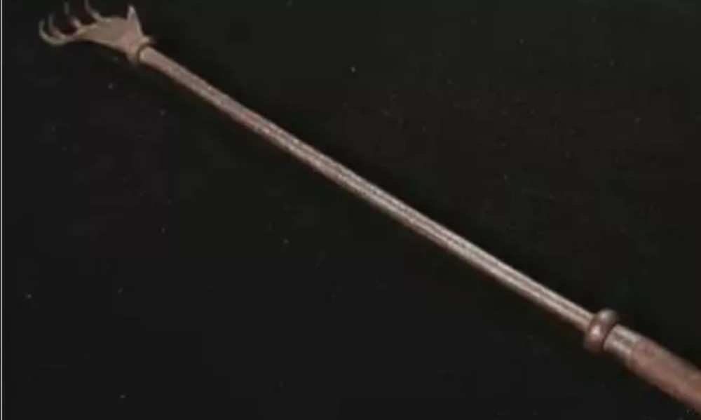 马未都|马未都有一把明代铁抓，利钝兼修用起来也顺手，江湖人士却看不上