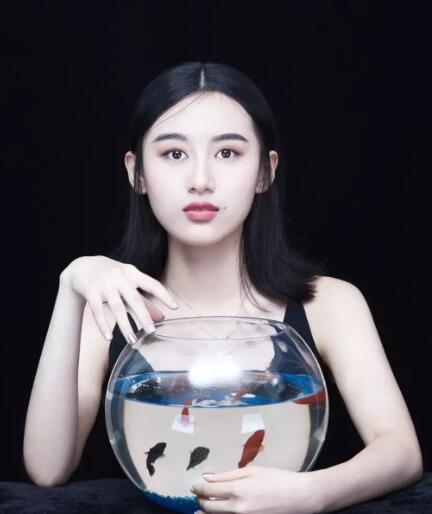 《小娘惹》珍珠结局是什么 扮演者李源冰曾表白刘宪华是真的吗