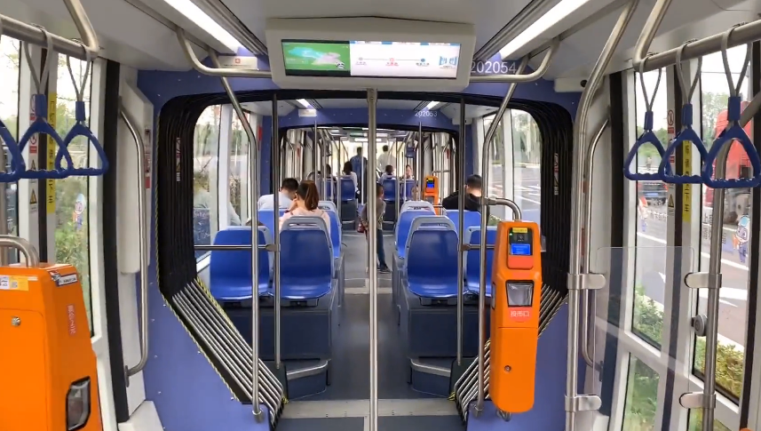 成都"新型"交通工具,外观清新脱俗勾起记忆,价格便宜还遭吐槽