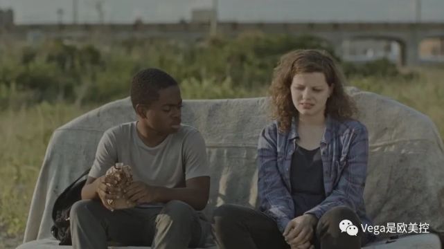 《进化岛》2015 电影定位在恐怖,科幻和剧情之间,只是没想到法国这个