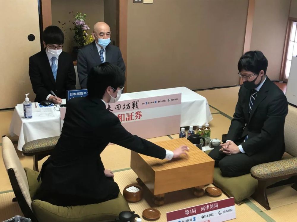 困虎犹斗本因坊第4局虎丸拒绝零封超级长考逆袭井山