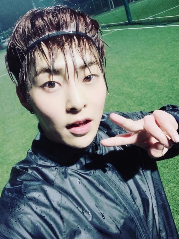 珉锡ins自拍合集