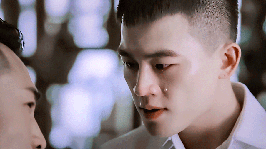 欧豪|新奇，居然靠哭戏get到颜值，贴着胡子的欧豪都气质尽显