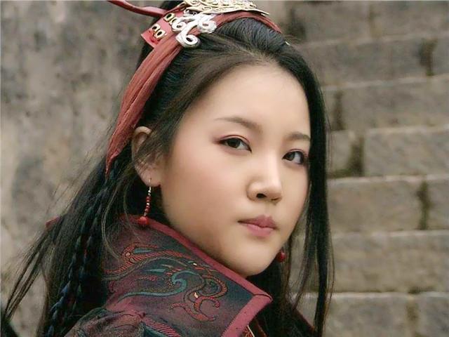 扈三娘|扈三娘为何不能嫁给帅气林冲，反倒便宜了矮胖王英？宋江道出真相