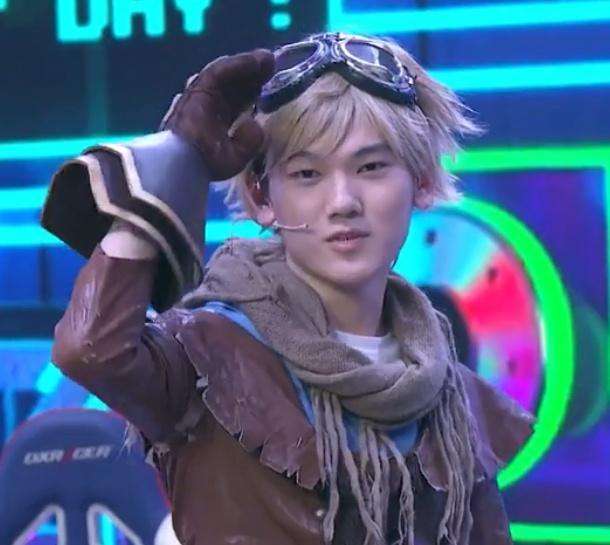 女装大佬sneaky再出新作品 c9官方回复:太性感了 老铁-英雄联盟官方