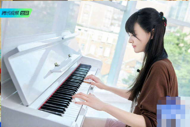 郑爽|真要复合？张翰戴郑爽情侣戒后，郑爽又跳俩人定情之作主题曲