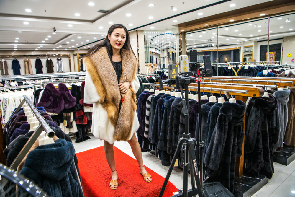 辽阳佟二堡:直播带货拉动电商新业态