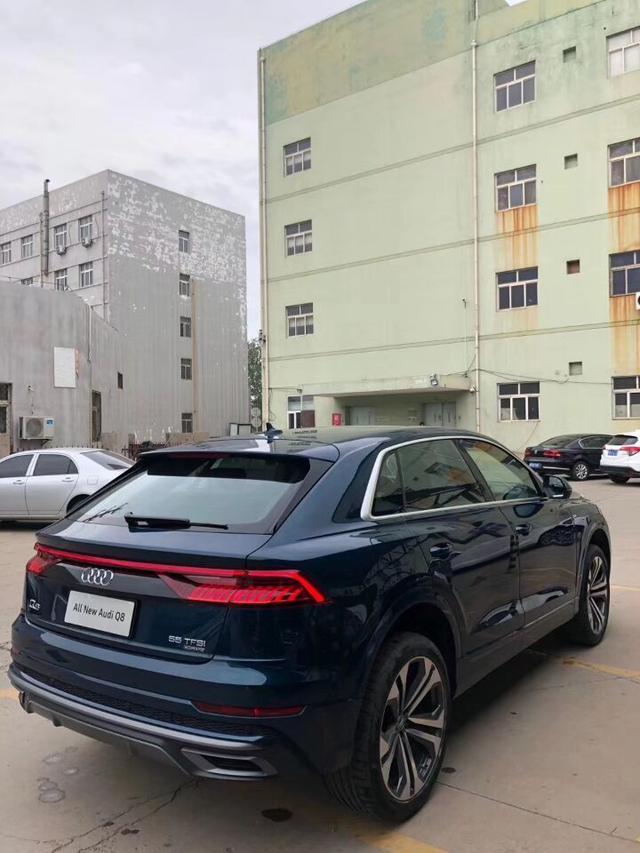 全新奥迪q8高清实拍图