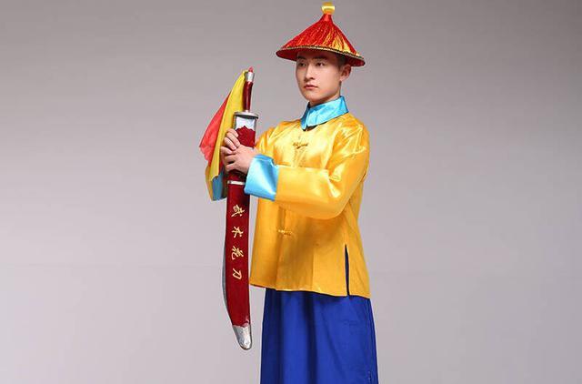 清朝御前侍卫都带着刀皇帝会不会担心被他们刺杀看完不淡定了