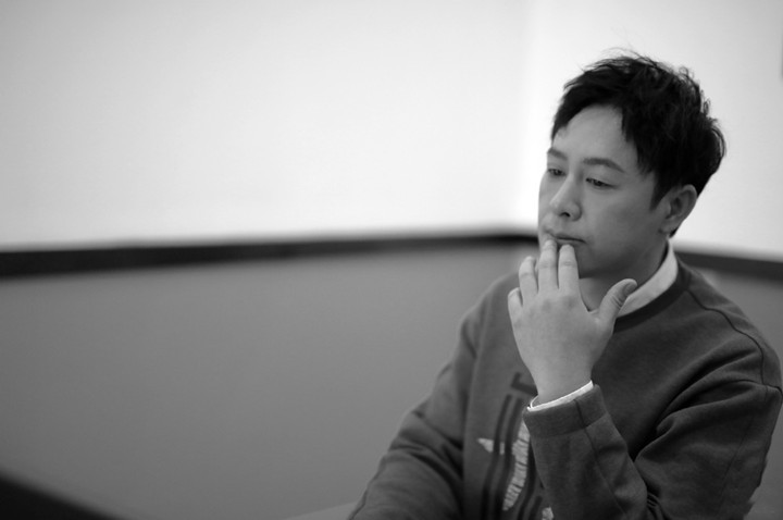 张颂文|为过场戏绝食3天，张颂文拍戏太较真，袒露《隐秘的角落》2处遗憾