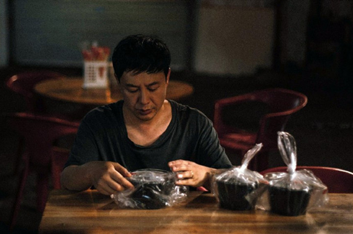 张颂文|为过场戏绝食3天，张颂文拍戏太较真，袒露《隐秘的角落》2处遗憾