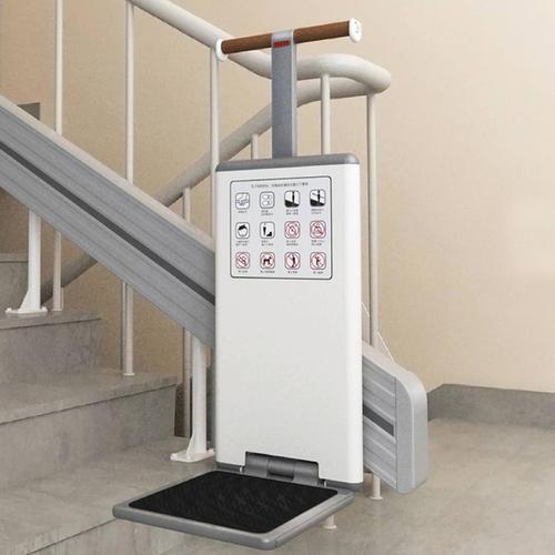 没有电梯的老楼,步梯上装个"上楼神器",老人上下楼太方便了!