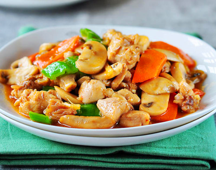 炒鸡肉别忘换花样三种家常炒法分享鲜嫩多汁还好吃