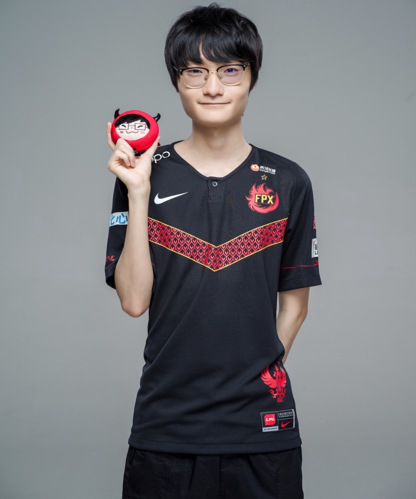 这就是lpl的牌面!fpx小天入选apec创变者,成为唯一上榜的电竞人