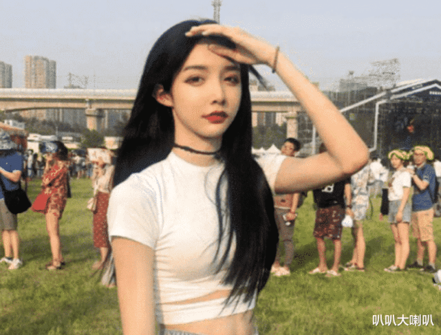 女装大佬艾比 褪下自己的女儿装之后 简直就是韩剧 欧巴 啊 艾比 网红