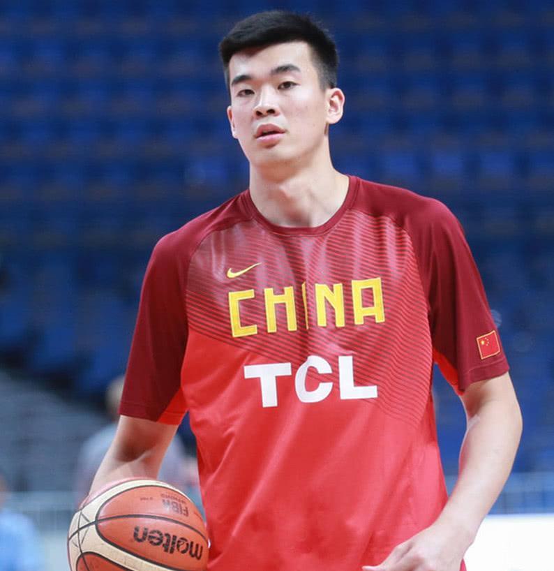 从nba潜力人选到cba蓝领,李慕豪到底怎么了?