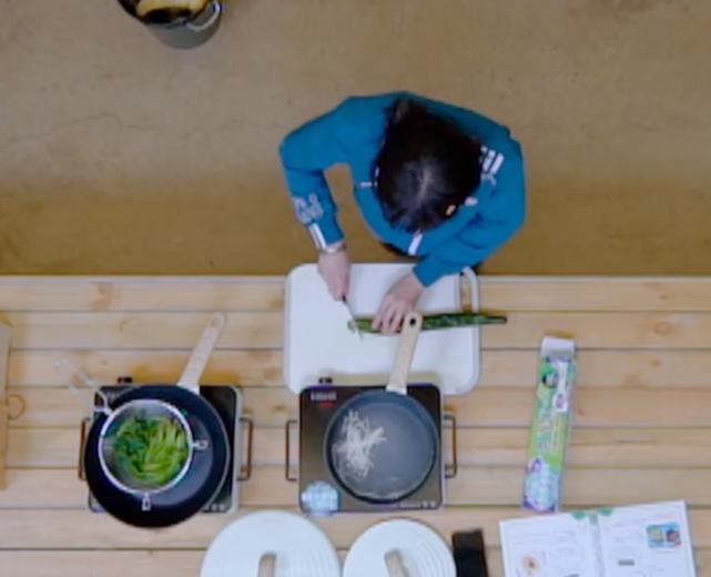 难怪郑爽能瘦到80斤一顿吃14根面条这减肥餐送我都不要