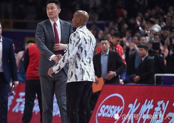 我觉得杜峰和马布里赛后握手是真诚的相拥是热情的微笑是灿烂的