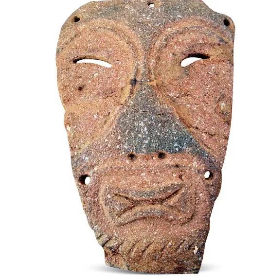 新石器时代雕塑上的人像笑容