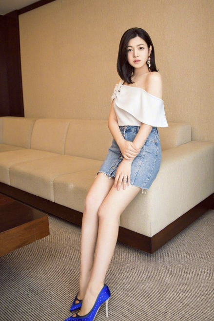 陈妍希|陈晓真管不住陈妍希了？“内搭外穿”美感十足，少妇状态谁招架得住