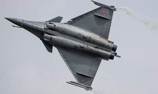 并且,交付给印度使用的"阵风"战机,还配备有"流星"导弹和"斯卡尔普"